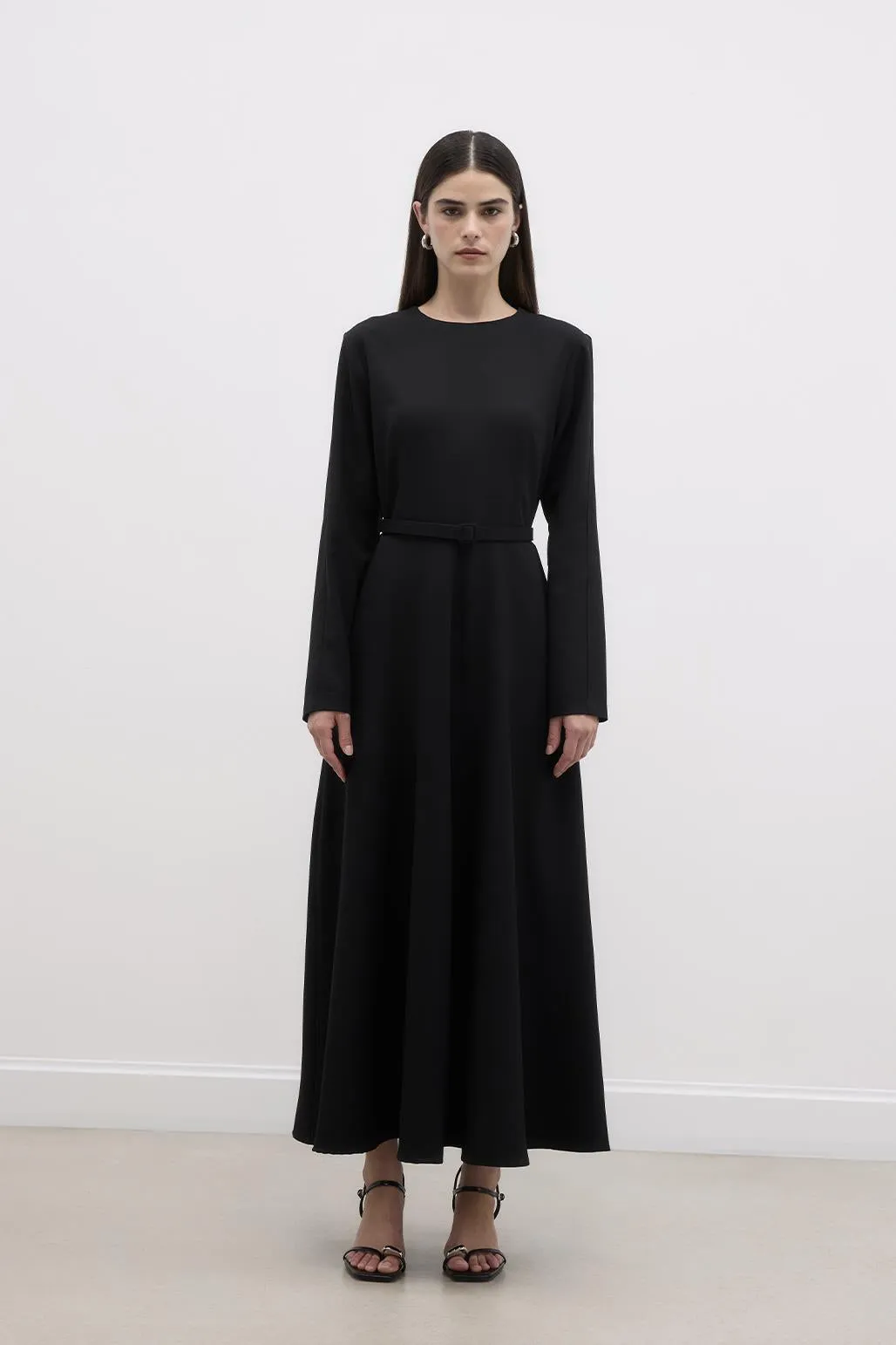 Arched Long Bell Dress Black