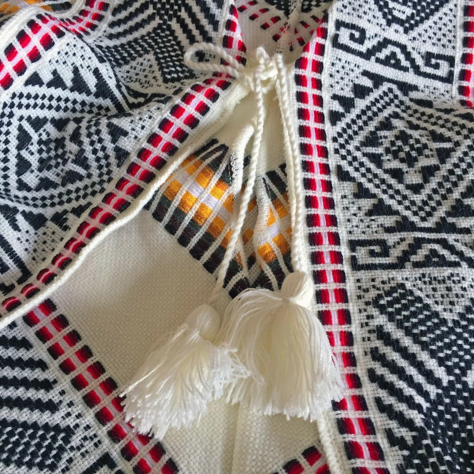 Gualaquiza - Alpaca wool Serape Poncho with scarf - Piranha pattern - Unisex