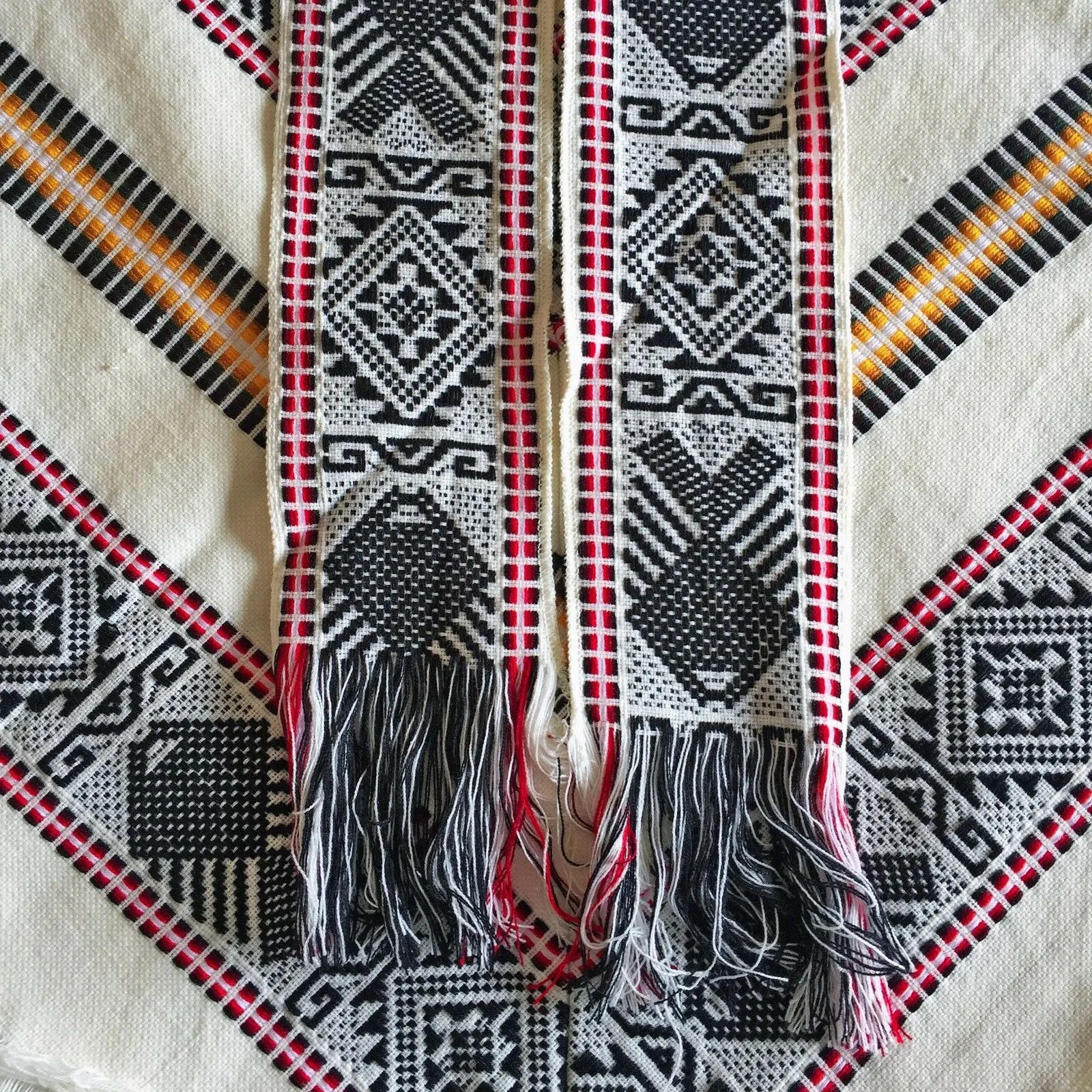 Gualaquiza - Alpaca wool Serape Poncho with scarf - Piranha pattern - Unisex