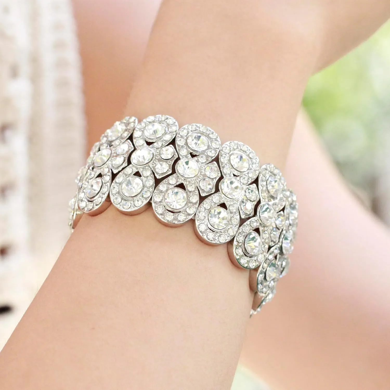 Lavencious Infinity Shape Rhinestone Stretch Bracelet Evening Party Jewelry 7